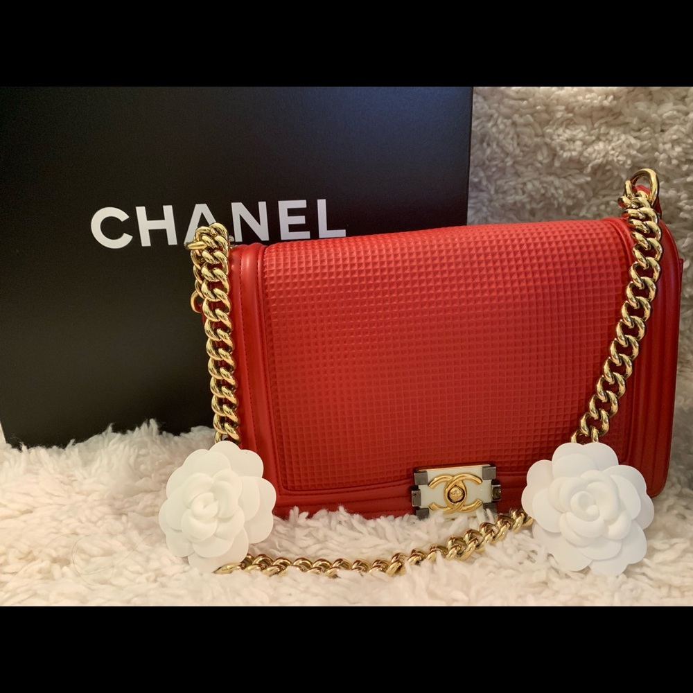CHANEL red boy flap bag w/ lambskin leather. 2014. - Picture 1 of 8